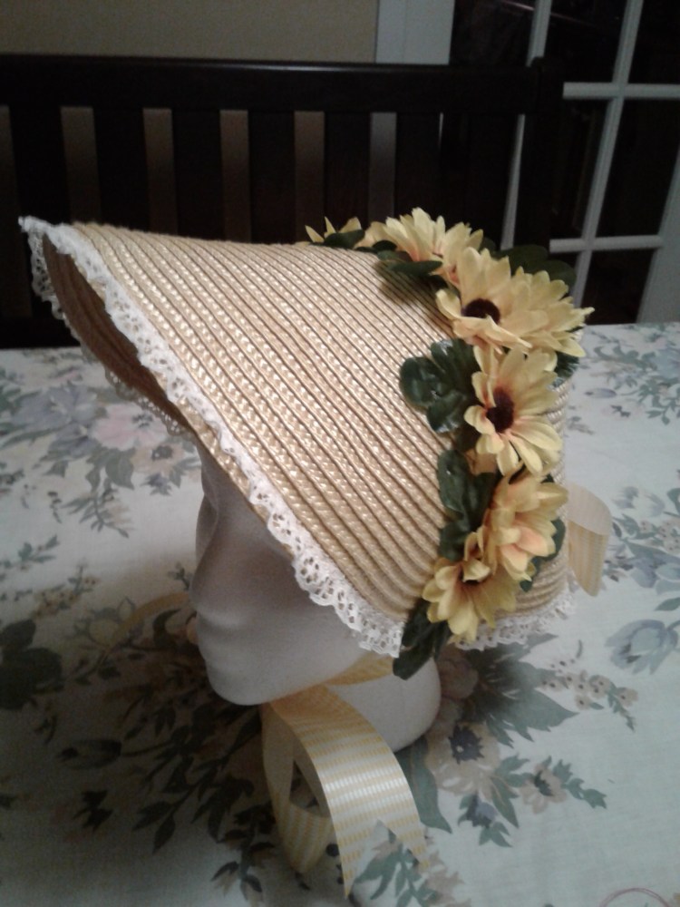 Bonnet flower trimming from side